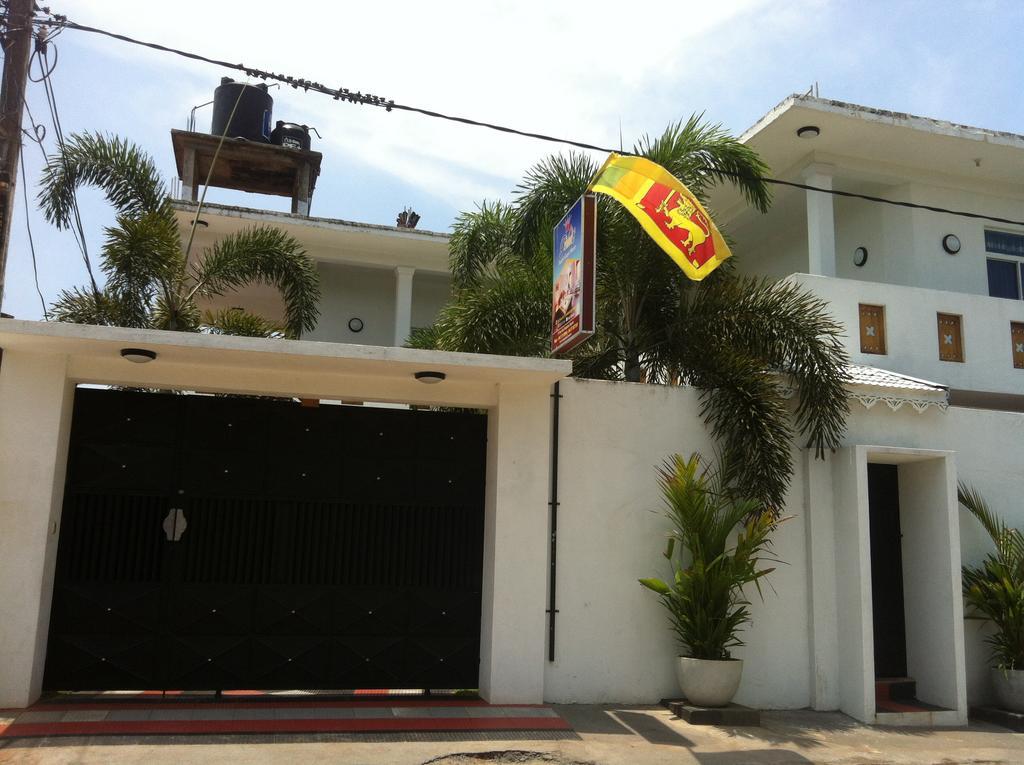Friends Guesthouse Kudapaduwa Exterior photo
